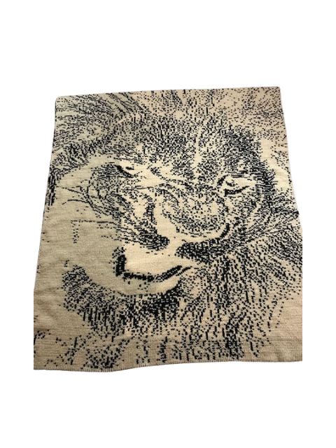 Roar Throw, double-knit snarling lion, black and white, back